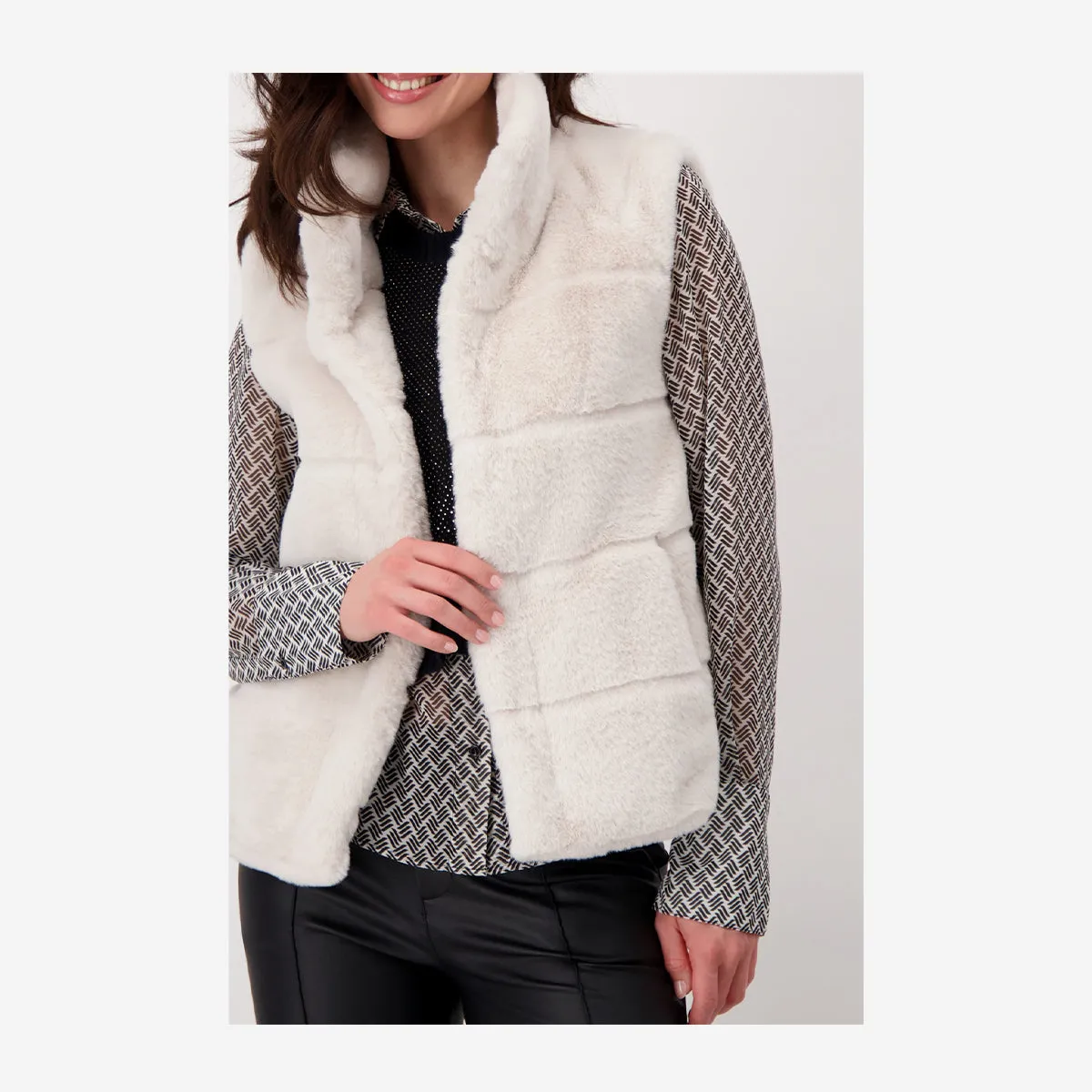 FLUFFY WAISTCOAT WITH STRIPES