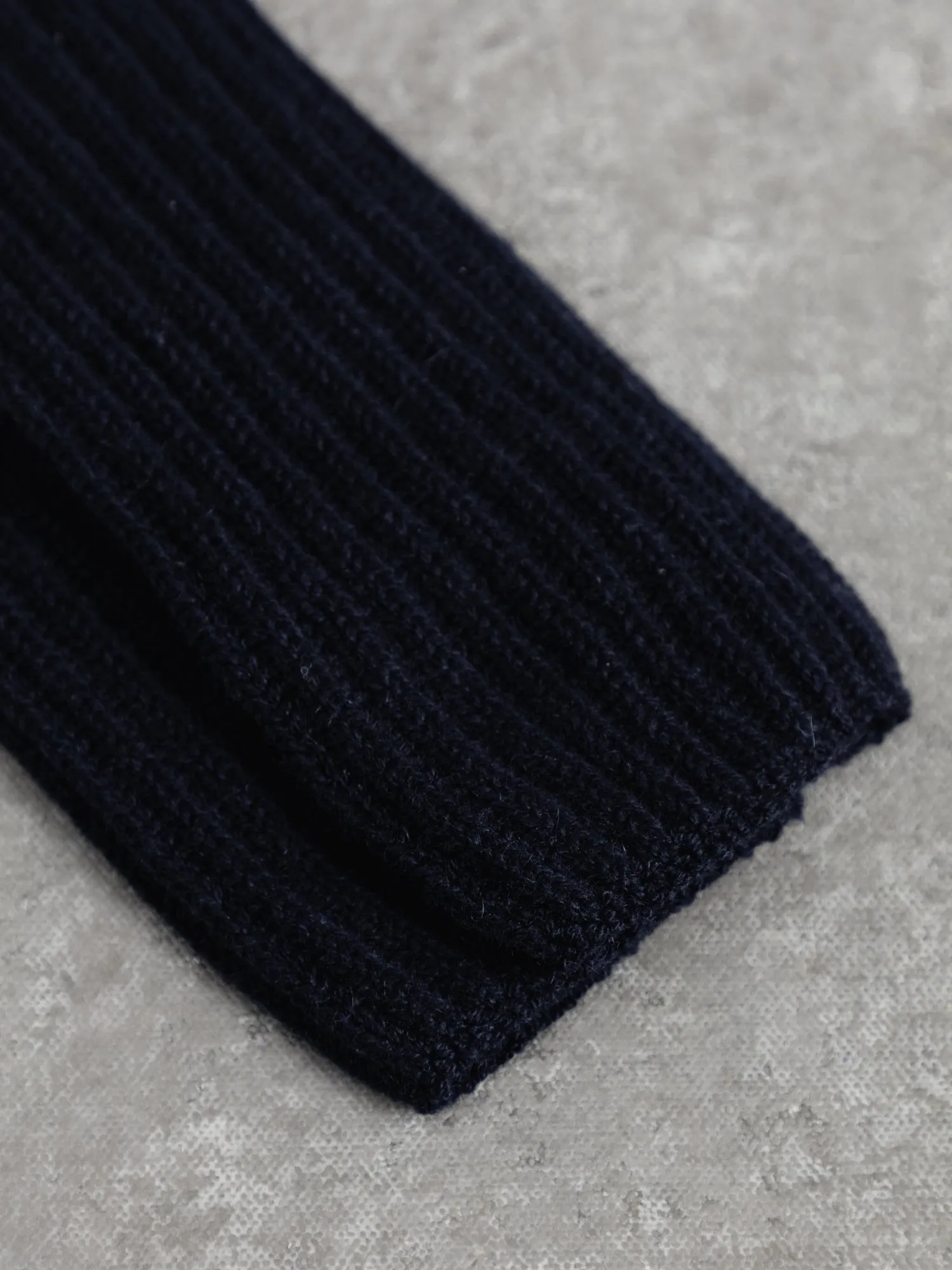 The Cashmere Wrist Warmers - Midnight