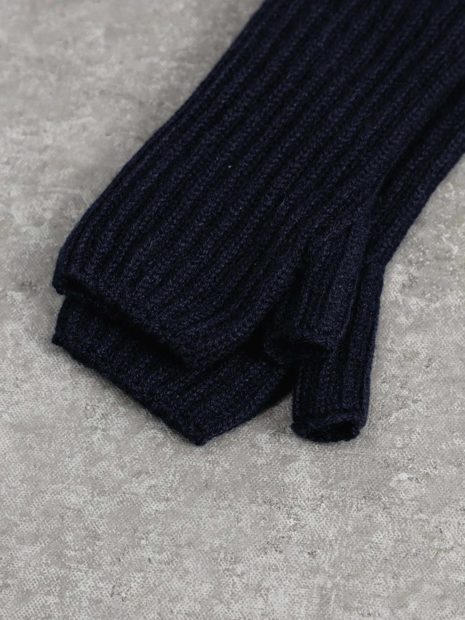 The Cashmere Wrist Warmers - Midnight