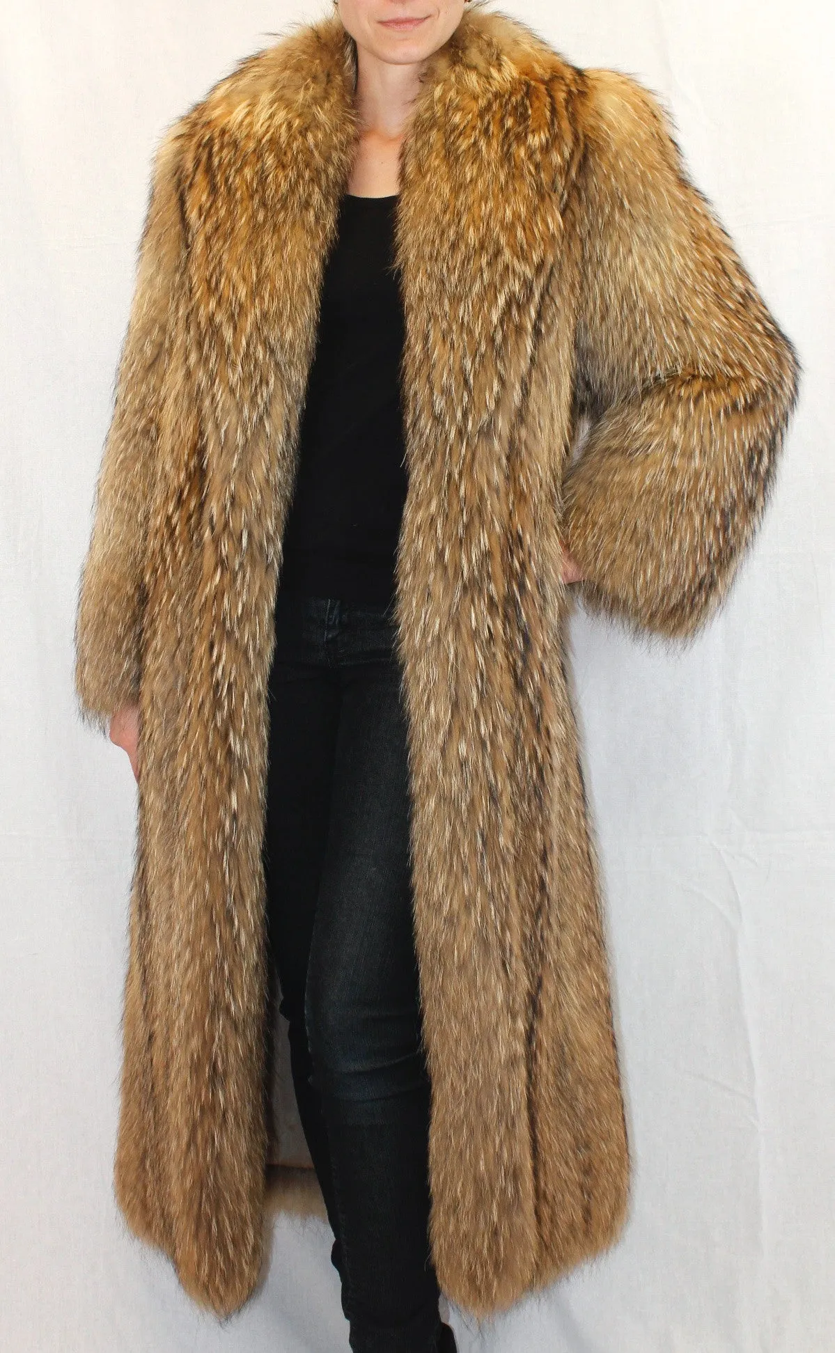 Vintage Finnish Raccoon Fur Coat -L | Feathered | Lightweight Design