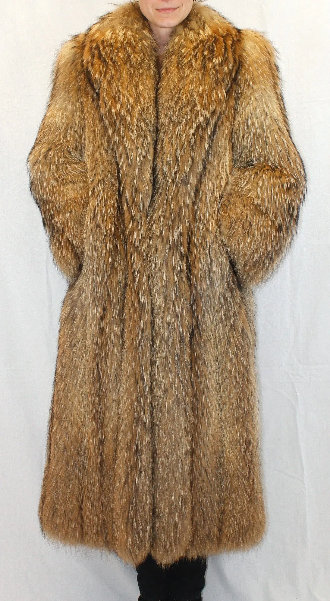 Vintage Finnish Raccoon Fur Coat -L | Feathered | Lightweight Design