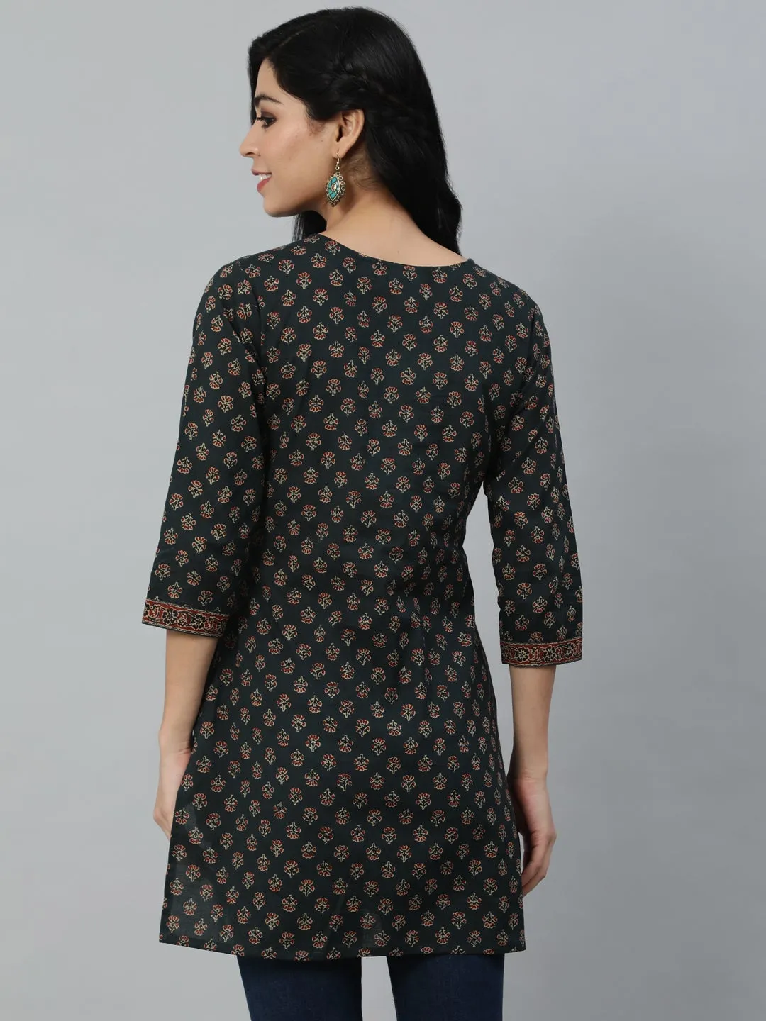 Women Green Printed Tunic With Three Quarter Sleeves